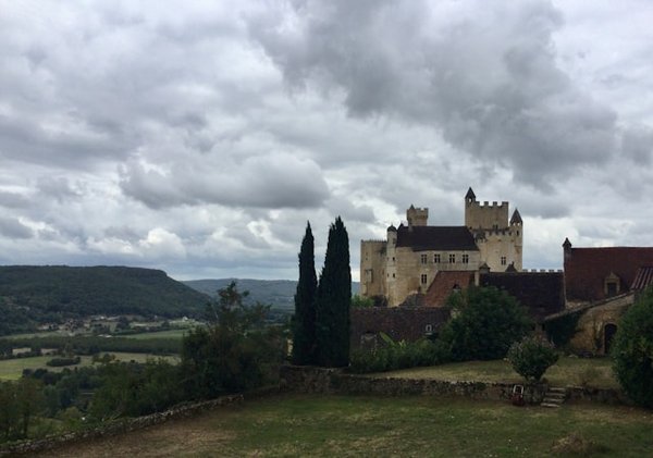 Secrets et légendes du château de Puymartin révélés